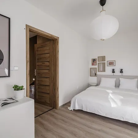 Spacious 4-story With Sauna & Garden Holiday home