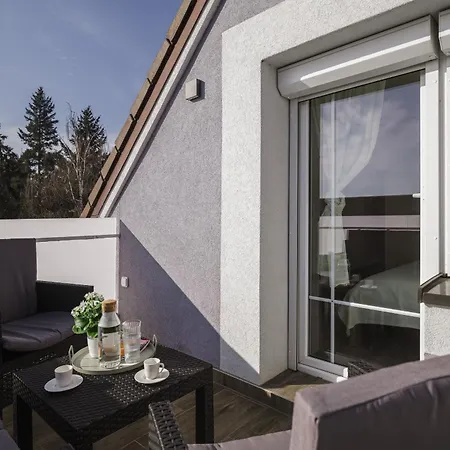 Spacious 4-story With Sauna & Garden Holiday home *