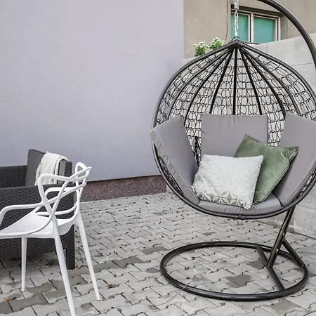 Spacious 4-story With Sauna & Garden Holiday home