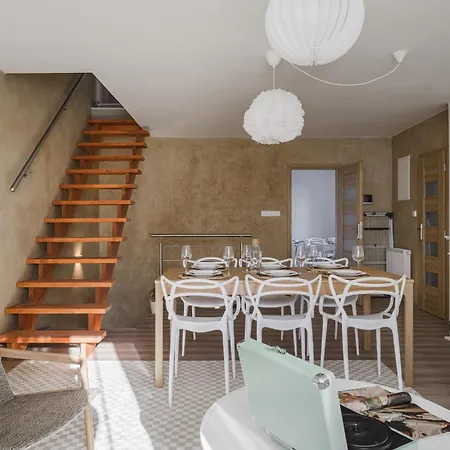 Spacious 4-story With Sauna & Garden Holiday home