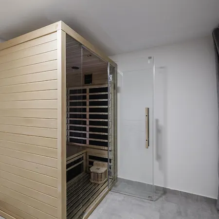 Spacious 4-story With Sauna & Garden * Prague