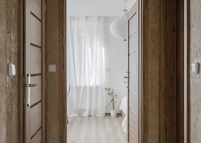 Spacious 4-story With Sauna & Garden *