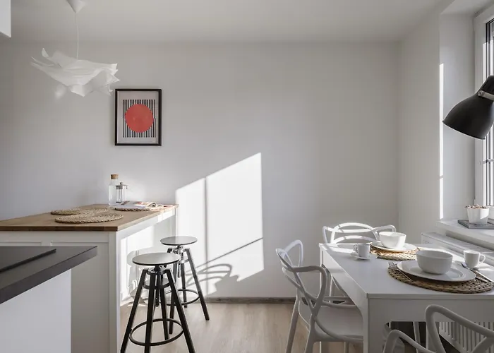 Spacious 4-story With Sauna & Garden * Praga