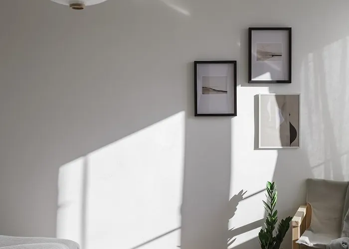 Сasa de vacaciones Spacious 4-story With Sauna & Garden