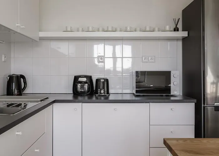 Сasa de vacaciones Spacious 4-story With Sauna & Garden