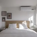 Spacious 4-story With Sauna & Garden בית נופש