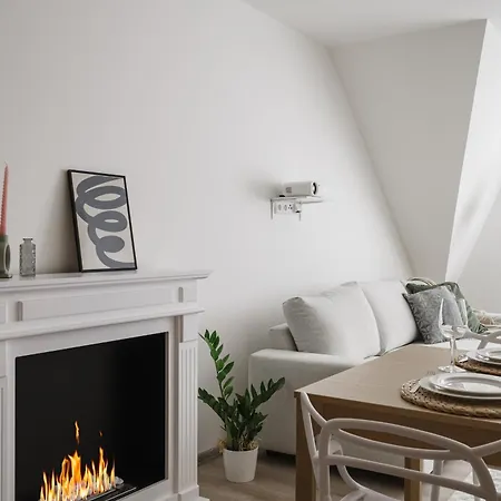 Spacious 4-story With Sauna & Garden * Prag