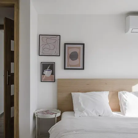 Semesterbostad Spacious 4-story With Sauna & Garden