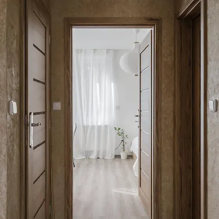 Spacious 4-story With Sauna & Garden *