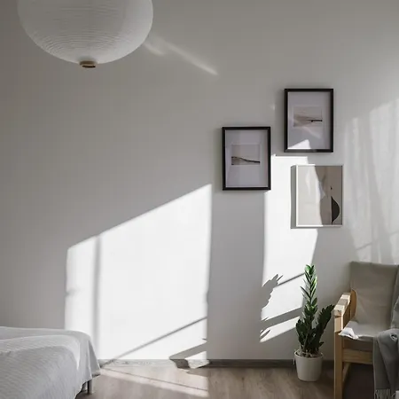 Semesterbostad Spacious 4-story With Sauna & Garden