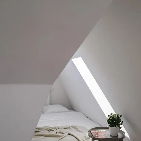 Semesterbostad Spacious 4-story With Sauna & Garden